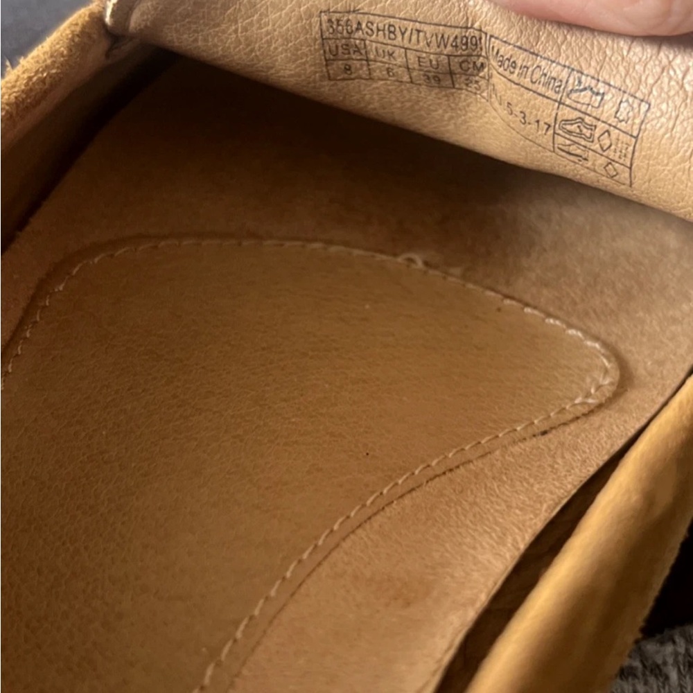 Vionic Cognac Brown Suede Women Sz 8 Driving Loafers with Gold Horsebit Moccasin - Picture 5 of 12